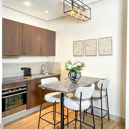 Unique At The Bourse Apartment *